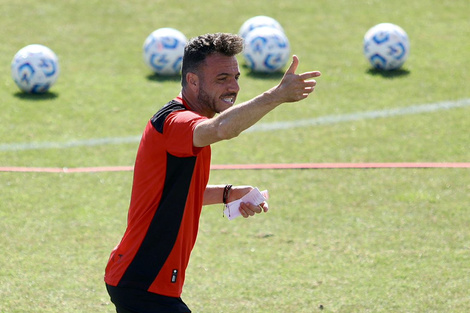 Mariano Soso ponderó al equipo un día antes del debut en el torneo. 