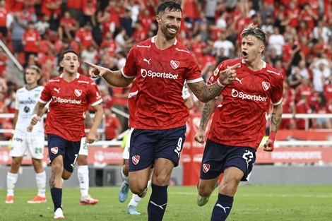 Ávalos festeja el primero del Rojo.