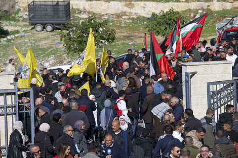 Palestinos esperan en Ramala la llegada de los presos liberados