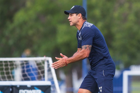 Seba Domínguez tuvo un debut de pesadilla en Vélez: 0-3 con Tigre, su exequipo.