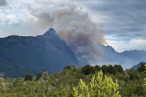 El Parque Nahuel Huapi continúa con incendios: se queman 7.000 hectáreas de bosque nativo