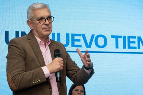  Julián Domínguez, titular del Instituto para el Desarrollo Agrario Argentino (IDAA).