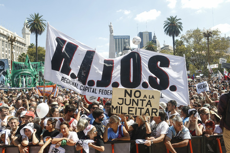 Una postal de la multitudinaria movilización del 24 de marzo del año pasado.