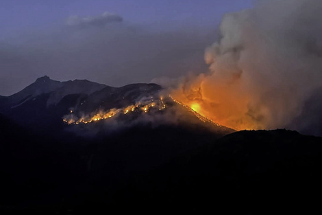 Ahora los incendios brotaron en El Bolsón.