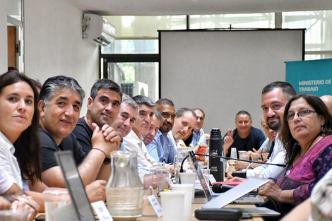 Los gremios bonaerenses se reunieron con la provincia. 