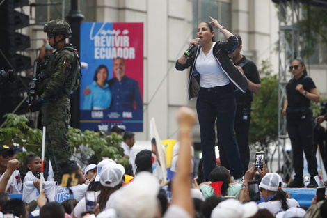 Ecuador: Luisa González cerró su campaña con críticas a Noboa