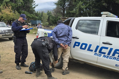 Los detenidos fueron trasladados a la Comisaría 27 de Bariloche.