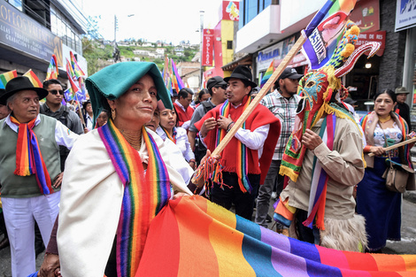 Movilización del movimiento Pachakutik en el centro de Otavalo, provincia de Imbabura (Fuente: AFP)