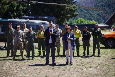 Humo sobre humo: anuncios que llegan tarde y más persecución a mapuches y voluntarios