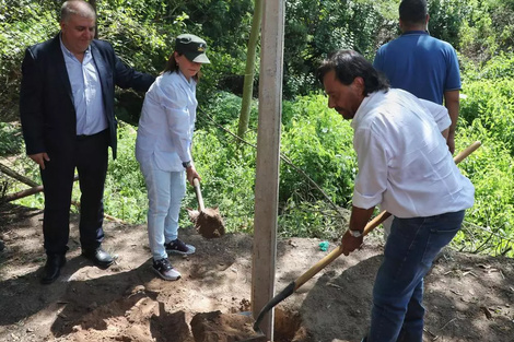 El alambrado de apenas 200 metros en la frontera estaría listo... recién en abril. 