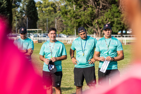 El cuerpo técnico del equipo de Dogos XV de Córdoba