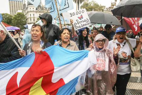 Una vez más, Madres y Abuelas en la calle para enfrentar al gobierno de Milei.