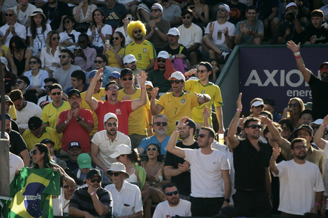 Los hinchas de ambos países en el Buenos Aires Lawn Tennis