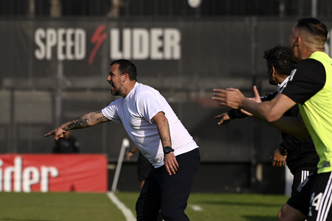 Fabbiani se desvinculó de Riestra porque soñaba con dirigir a Newell's.