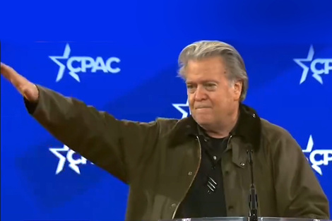 ¿Otro saludo nazi en el entorno de Trump?: el gesto de Steve Bannon en la CPAC