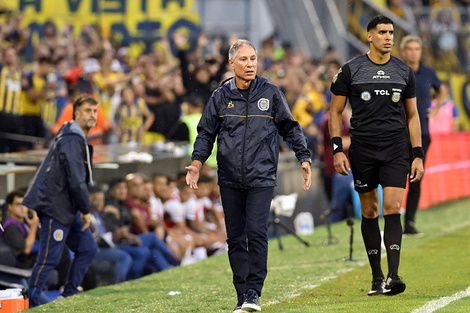 Holan, técnico de Central, piensa en otra formación. (Fuente: Sebastián Granata)