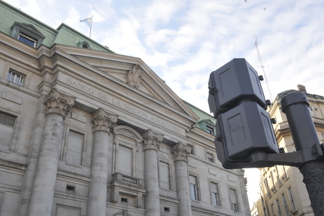 El Banco Nación oficializó el cierre de la sucursal en Ramos Mejía y estableció su reubicación en el municipio de Tres de Febrero, a partir del 30 de abril próximo.