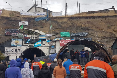 "No van a lograr la privatización"