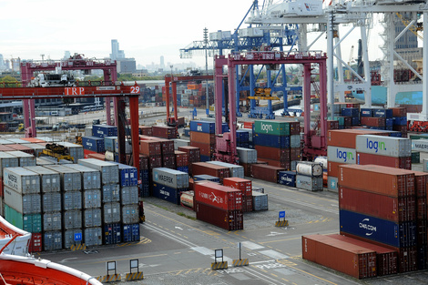En enero, las importaciones de bienes de consumo subieron un 47,5%.