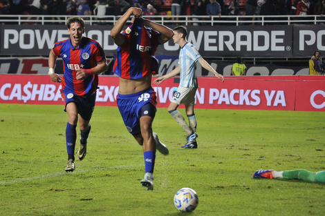 San Lorenzo festejó en el final ante Racing