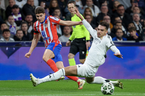 Julián Alvarez, autor de un golazo, contra la marca de Asencio