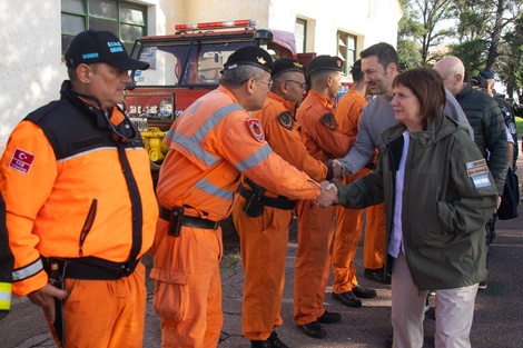 La ministra Patricia Bullrich llegó a Bahía Blanca junto a Luis Petri y José Luis Spert