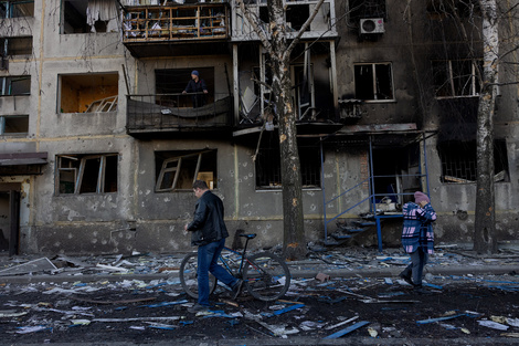 Bombardeo ruso en Dopbropilia, regiónde Donetsk.