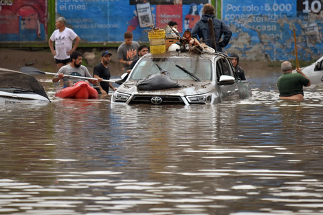 Una de las dramáticas postales que dejó el temporal