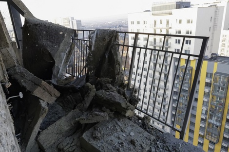 Uno de los edificios de Moscú tras que resultó dañado por el ataque con drones que lanzó Ucrania