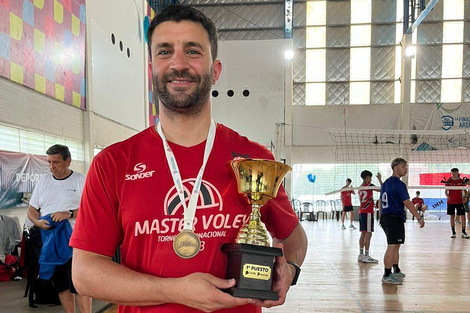 Santiago Faidutti, cuando entrenaba al club Mar Chiquita