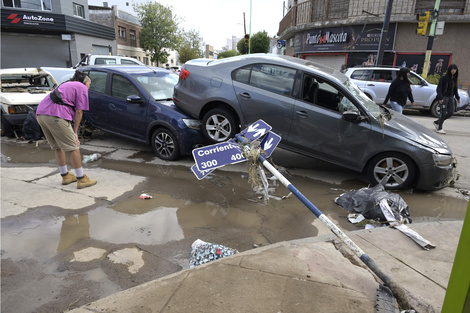 Los autos como un acordeón, una postal común.