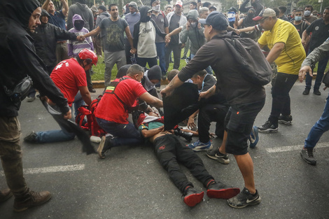 Qué dice el parte médico sobre la salud del fotógrafo Pablo Grillo, herido en la brutal represión