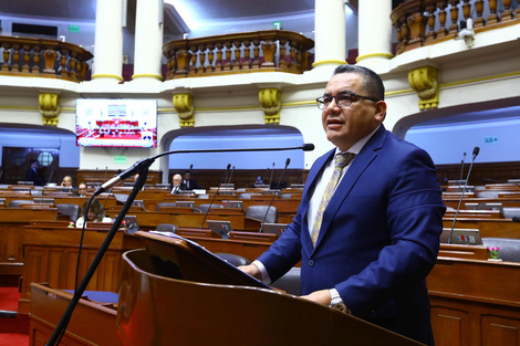 Perú: Boluarte apuesta a la mano dura y saca los militares a la calle