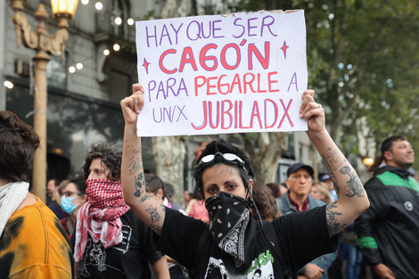 Nueva marcha de  jubilados en los alrededores del Congreos