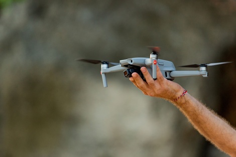 El Gobierno prohibió el uso de drones sobre Plaza de Mayo y Olivos 