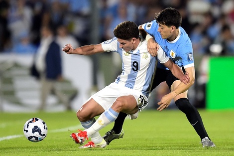 Argentina se hizo fuerte, venció a Uruguay y acaricia la clasificación para el Mundial