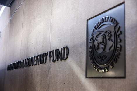 El FMI pide modificar el esquema cambiario que diseñó el Gobierno.