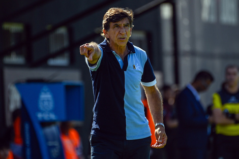 Costas necesita que Racing recupere el rendimiento