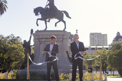 La Plata: Alak y Kicillof inauguraron las obras de reconstrucción de Plaza San Martín