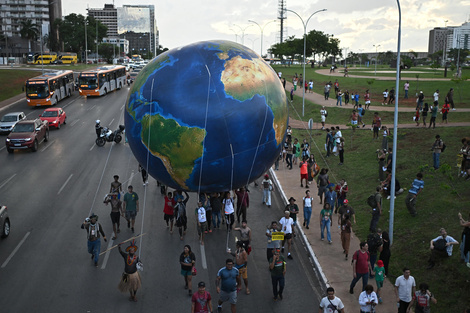 Los pueblos originarios de Latinoamérica buscan sentar su posición para la COP30