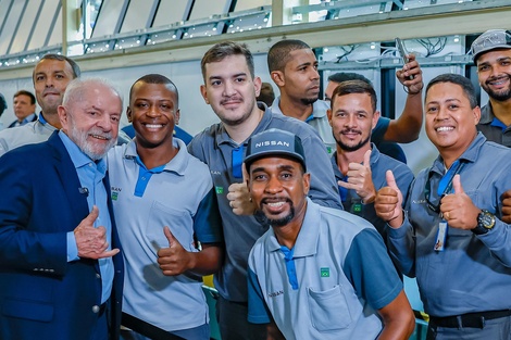 "Pusimos el dinero a circular otra vez": Lula celebra la recuperación del sector automotriz brasileño 