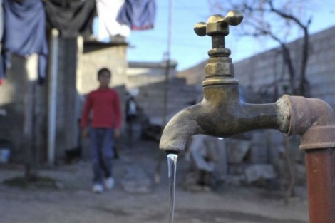Barrio Papa Francisco: reclaman al Gobierno agua potable