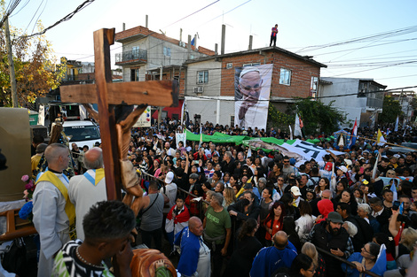 Adiós a Francisco: multitudinaria despedida en Roma y Buenos Aires