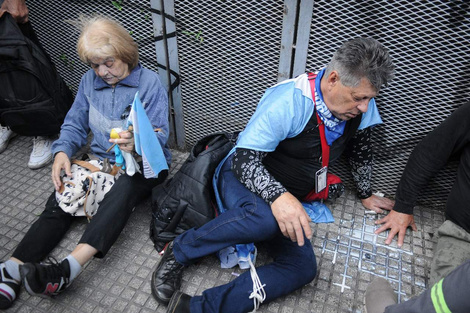 Para no perder la costumbre, la Federal volvió a reprimir a los jubilados