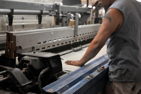 La industria sigue planchada