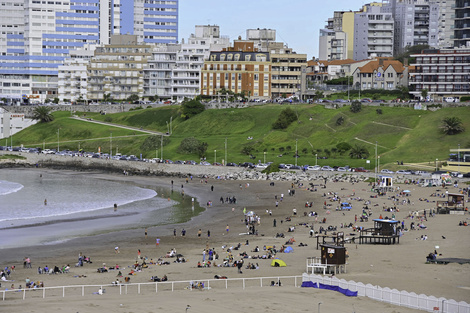 Los destinos turísticos bonaerenses siguen sin despegar en 2025.  (Fuente: NA)