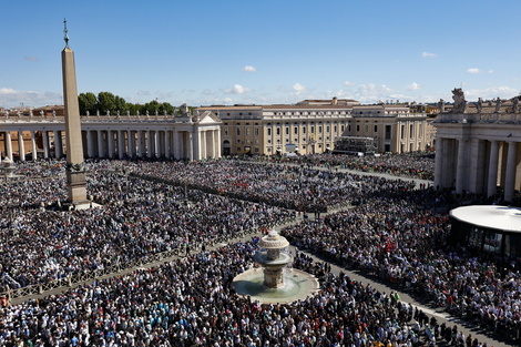 Más de 160 delegaciones de todo el mundo se acercaron al Vaticano para el último adiós al Papa Francisco. (Fuente: EFE)