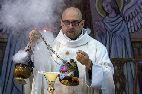 Gabriel Romanelli, párroco de la Iglesia Sagrada Familia de Gaza. (Fuente: AFP)