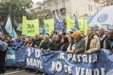 La CGT vuelve a protestar en la calle porque "el trabajo es sagrado"