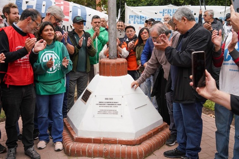 En el acto se descubrió una placa conmemorativa.  (Fuente: Gentileza)